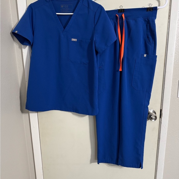 Figs Other - Winning Blue FIGS Scrub Set size small